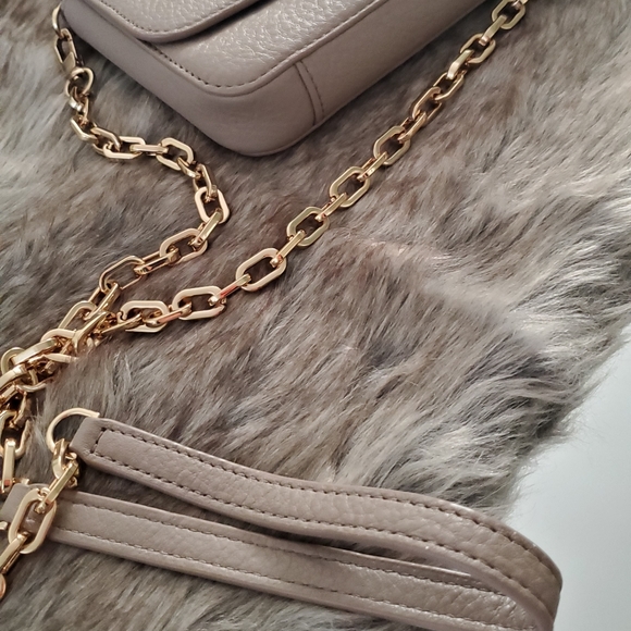 ‼SOLD ‼ Tory Burch Bombe Mini Bag - Picture 3 of 16